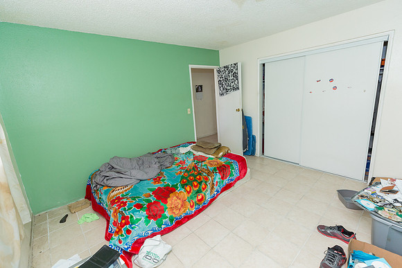 10413 S Main Street - Real Estate Photographer Los Angeles-31