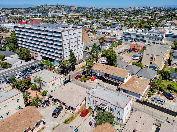1126 E Arcaida Ct Long Beach Drone-002