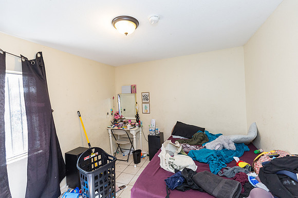 10413 S Main Street - Real Estate Photographer Los Angeles-63