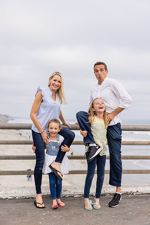 Family photos Oceanside Pier-035