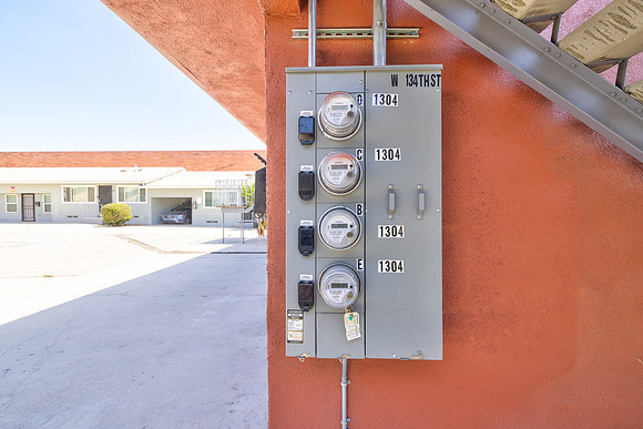 1300 W 134th St-Gardena Exterior-29