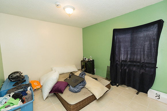10413 S Main Street - Real Estate Photographer Los Angeles-16