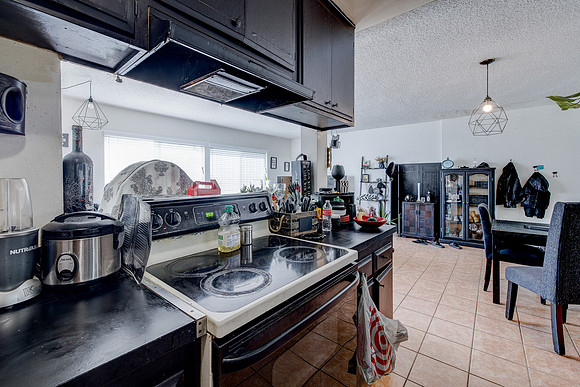 1133 Freeman Ave Interior-012