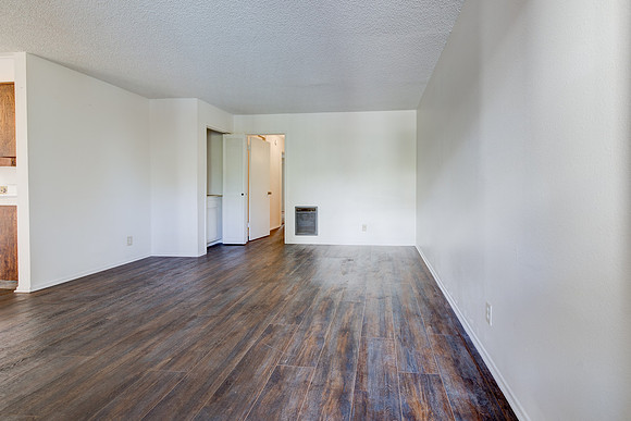 756 Inglewood Interior-001