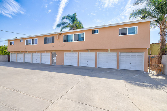 1133 Freeman Ave Exterior-008
