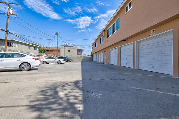 1133 Freeman Ave Exterior-005