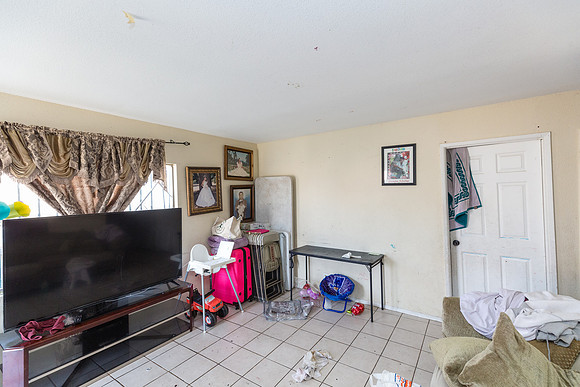 10413 S Main Street - Real Estate Photographer Los Angeles-81