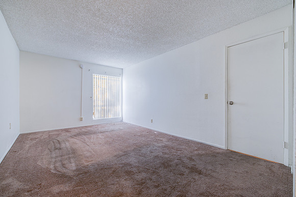 756 Inglewood Interior-029
