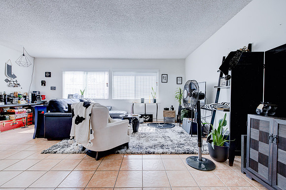 1133 Freeman Ave Interior-008