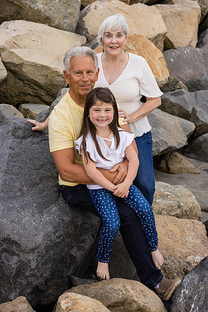 Family photos Oceanside Pier-056