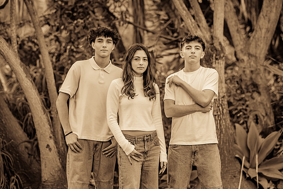 Family Photos Crystal Cove Newport Beach Ca-022