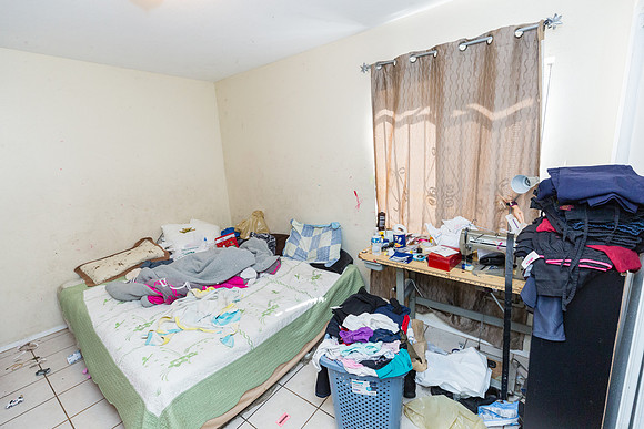 10413 S Main Street - Real Estate Photographer Los Angeles-68