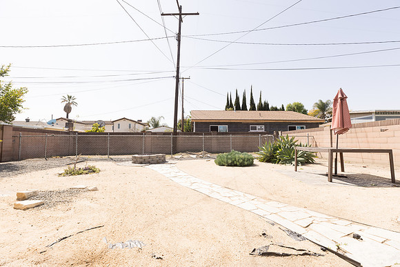 Real Estate Photographer Bellflower 10268 Muroc St-065