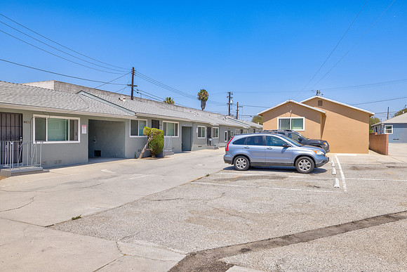 1300 W 134th St-Gardena Exterior-21