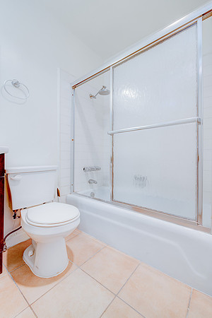 1133 Freeman Ave Interior-053