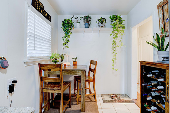 Interior 616 Sheldon Street-015
