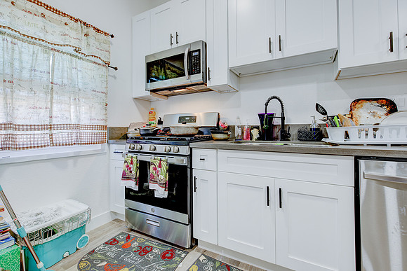 10223 Crenshaw Blvd Inglewood Interior-038