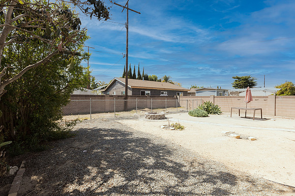 Real Estate Photographer Bellflower 10268 Muroc St-066