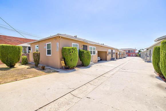 1300 W 134th St-Gardena Exterior-31