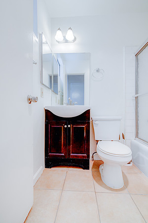 1133 Freeman Ave Interior-051