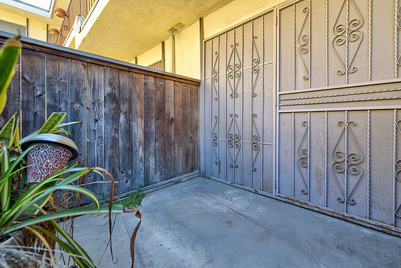 Small File -756 Inglewood Exterior-009