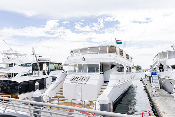 Icon Yacht Wedding - City Experiences Wedding-5