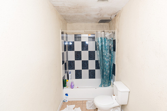 10413 S Main Street - Real Estate Photographer Los Angeles-47