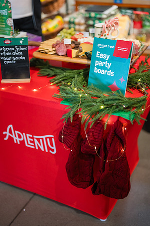 1 Amazon Fresh Long Beach Ca Holiday Art Display-13