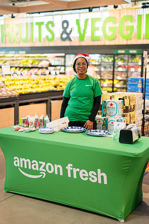1 Amazon Fresh Long Beach Ca Holiday Art Display-42