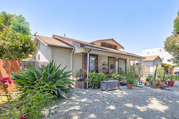 2945 West Blvd Exterior-014
