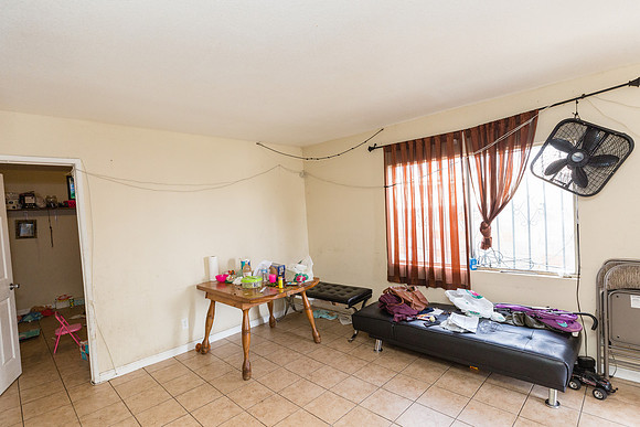 10413 S Main Street - Real Estate Photographer Los Angeles-58