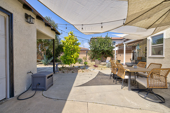 2515 Magnolia Ave Exterior-012