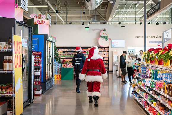 1 Amazon Fresh Long Beach Ca Holiday Art Display-55