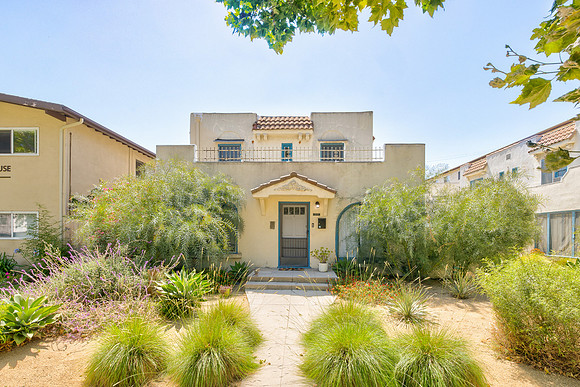617 N Sycamore Ave-004