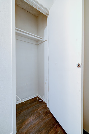 756 Inglewood Interior-038