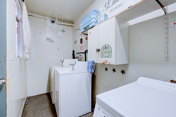 1133 Freeman Ave Interior-087