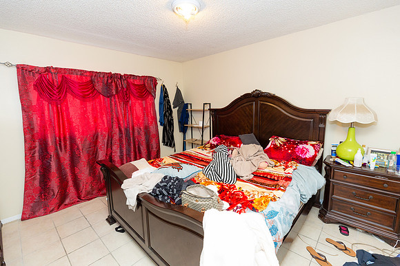 10413 S Main Street - Real Estate Photographer Los Angeles-91
