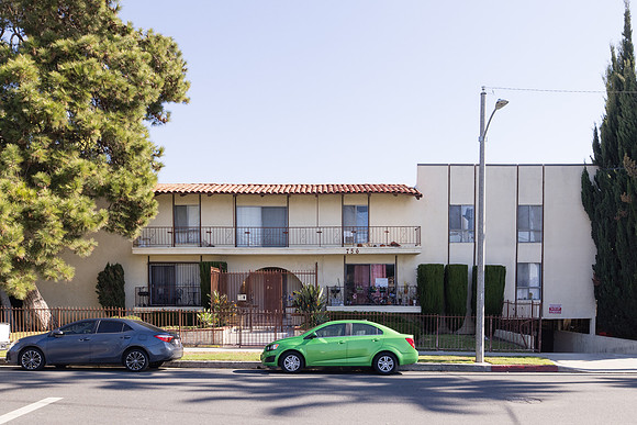 756 Inglewood Front-008