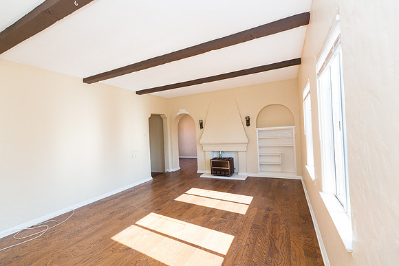 1535 E 3rd St Long Beach - Long Beach real Estate Photographer-8