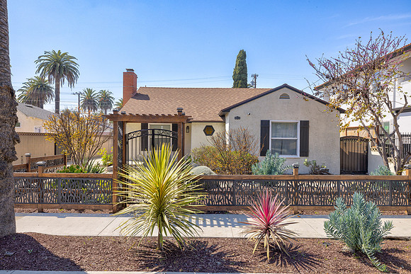 2515 Magnolia Ave Exterior-001