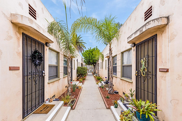 733 Daisy Ave-016