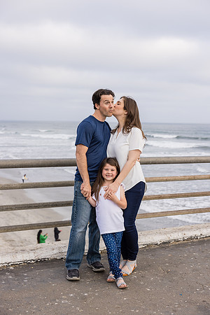 Family photos Oceanside Pier-029