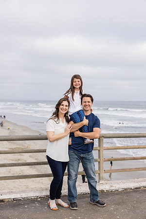 Family photos Oceanside Pier-031
