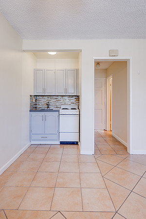 1133 Freeman Ave Interior-047
