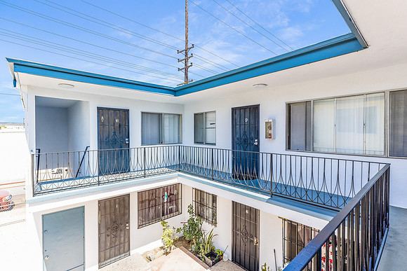 1518 Magnolia - Front-003