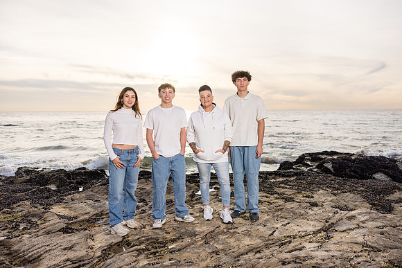 Family Photos Crystal Cove Newport Beach Ca-038