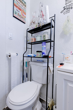 815 W 62nd Pl Interior-010