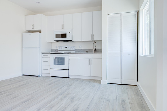 2945 West Blvd Interior-001