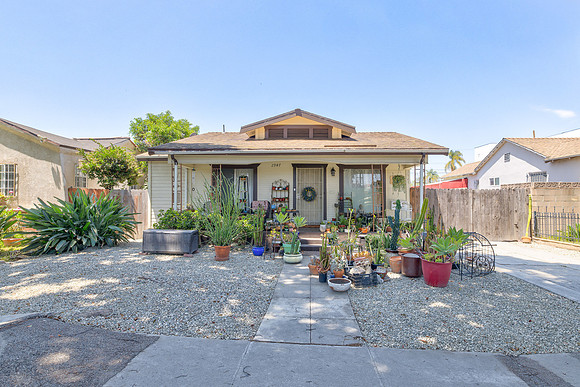 2945 West Blvd Exterior-007