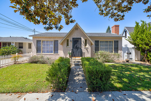 4245 E 14th St Exterior-3